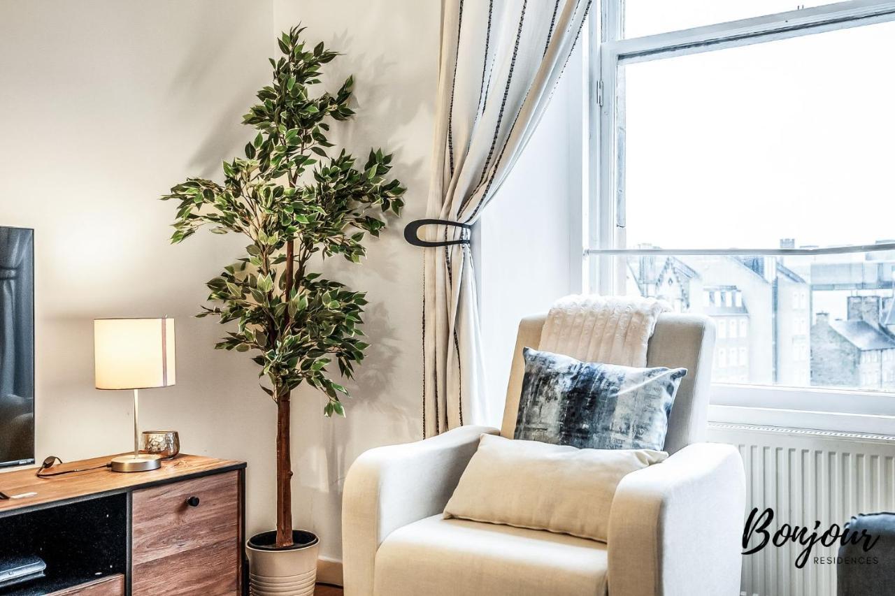 Cosy Grassmarket 2Br-1Ba - Newly Decorated! By Bonjour Residences Edinburgh Eksteriør billede
