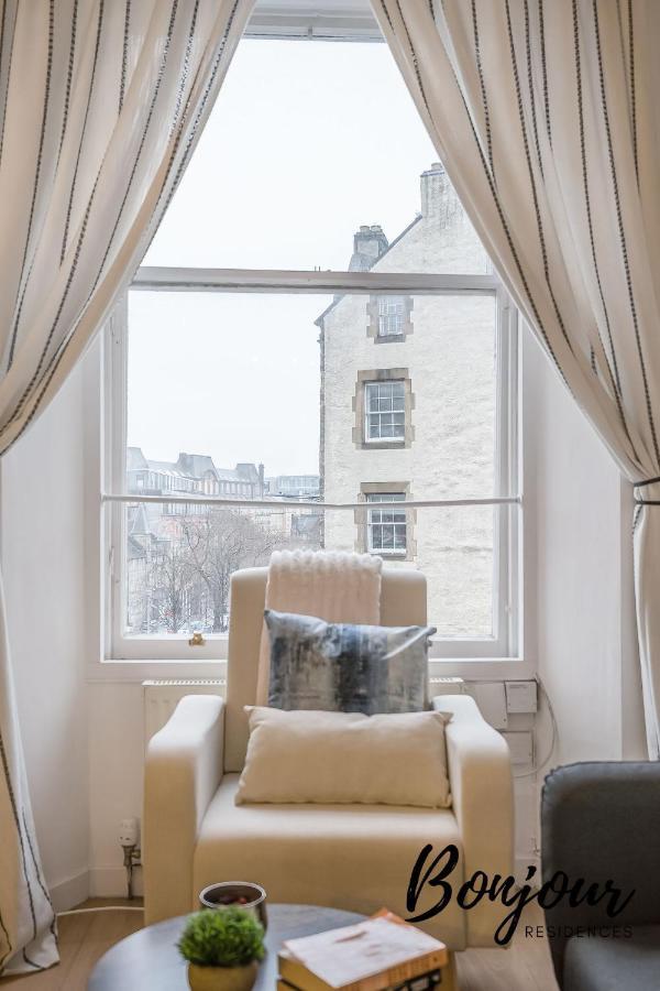 Cosy Grassmarket 2Br-1Ba - Newly Decorated! By Bonjour Residences Edinburgh Eksteriør billede