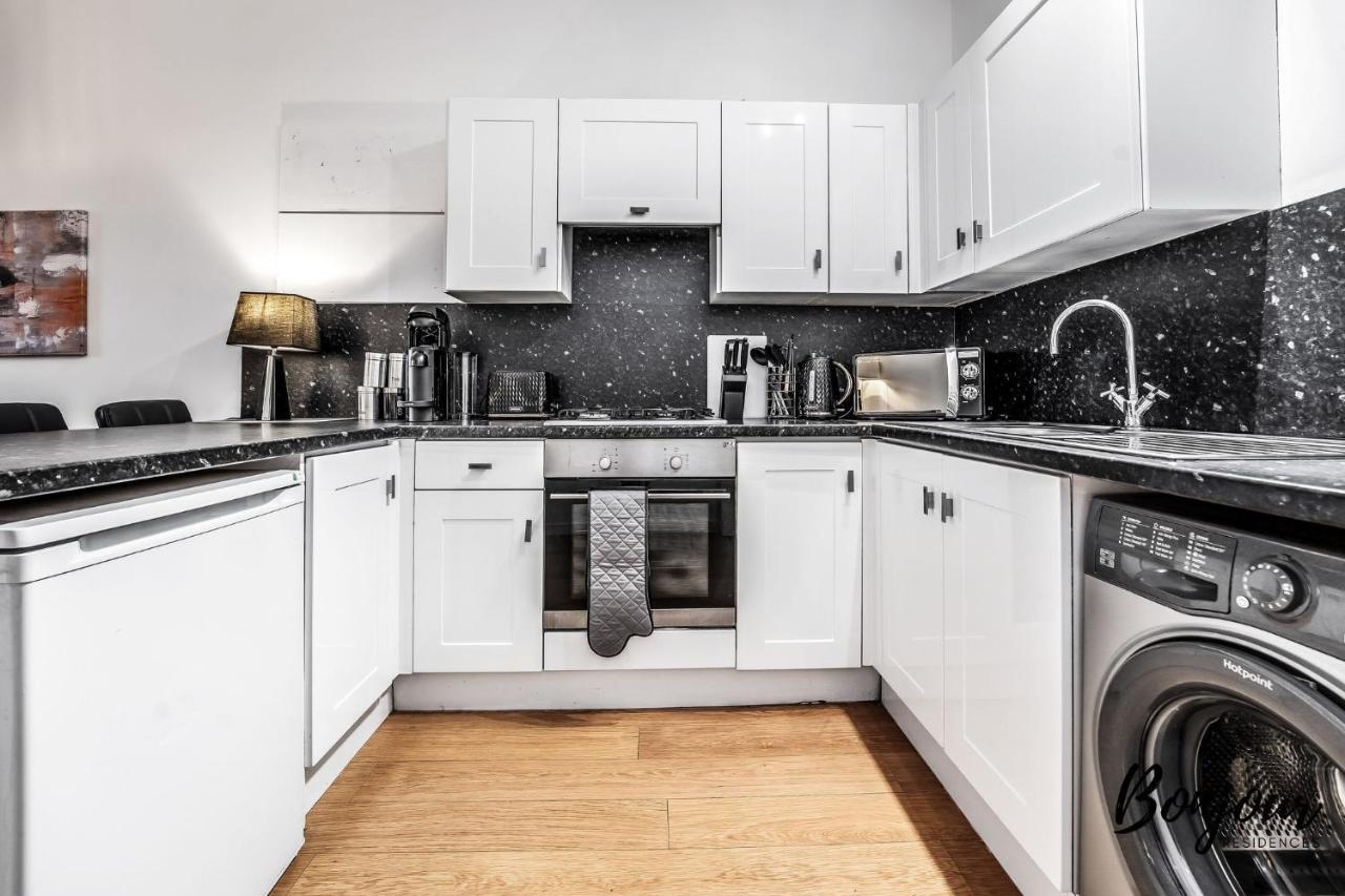 Cosy Grassmarket 2Br-1Ba - Newly Decorated! By Bonjour Residences Edinburgh Eksteriør billede