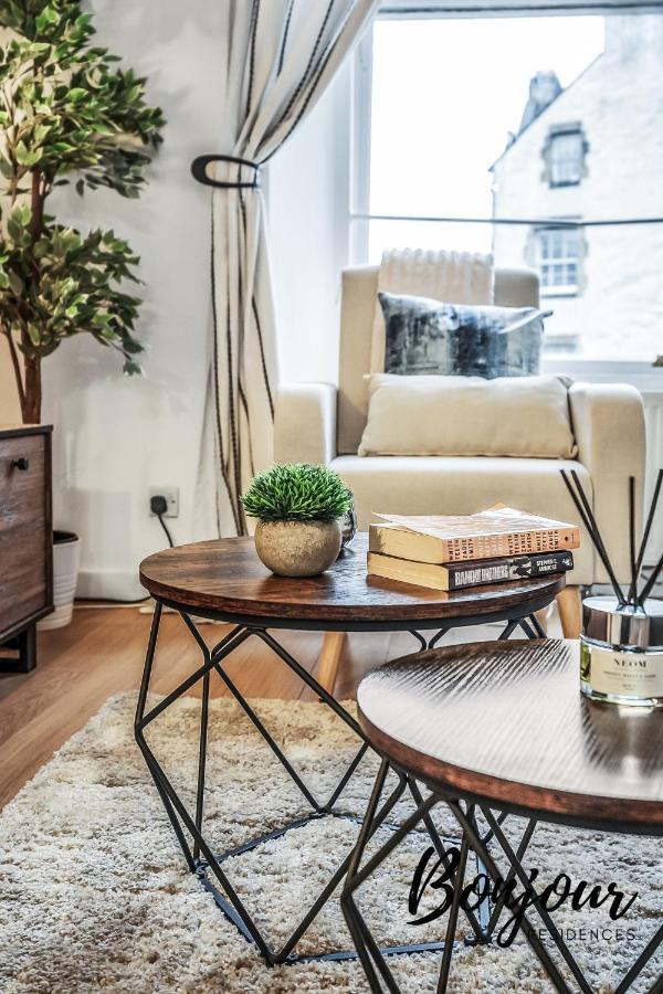Cosy Grassmarket 2Br-1Ba - Newly Decorated! By Bonjour Residences Edinburgh Eksteriør billede