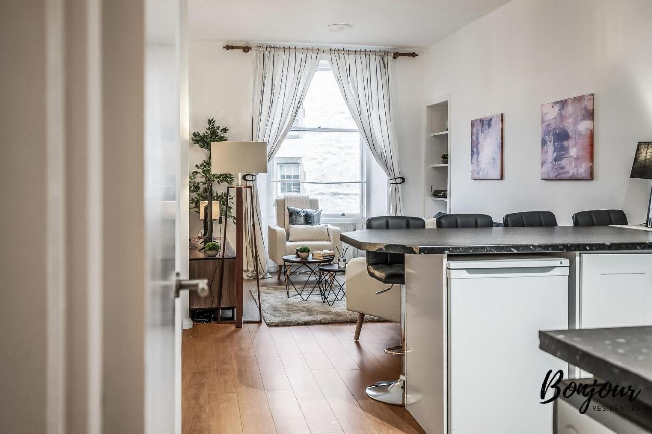Cosy Grassmarket 2Br-1Ba - Newly Decorated! By Bonjour Residences Edinburgh Eksteriør billede