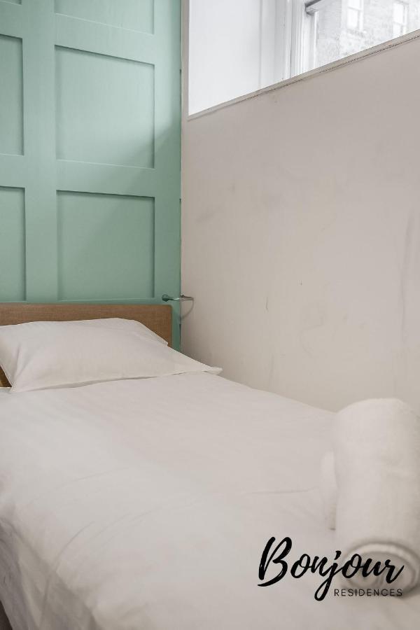 Cosy Grassmarket 2Br-1Ba - Newly Decorated! By Bonjour Residences Edinburgh Eksteriør billede